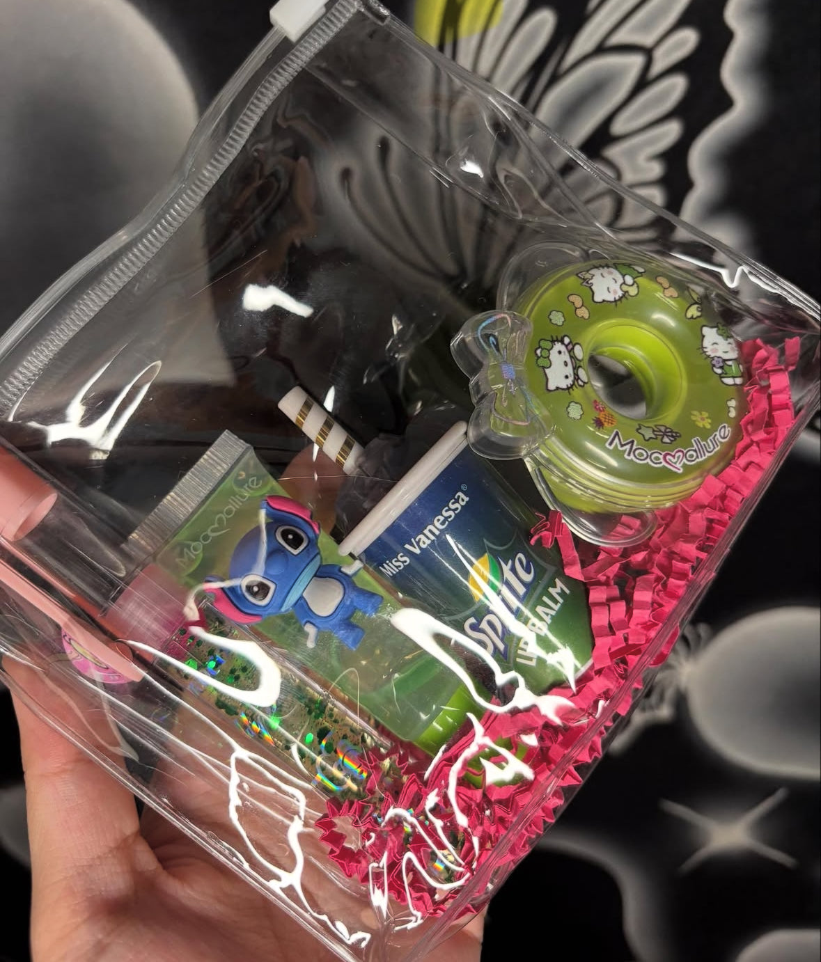 Random lip bundle