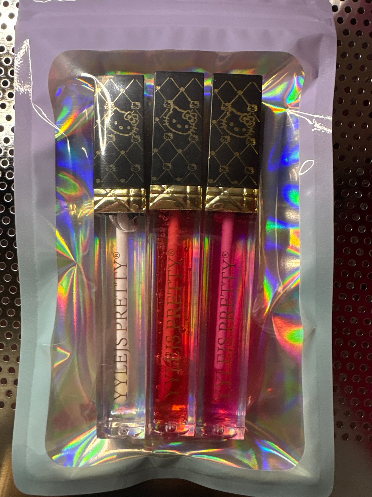 Hello kitty gloss (bundle of 3)